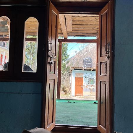 Old Brahma Homestay Kalgha Bagian luar foto