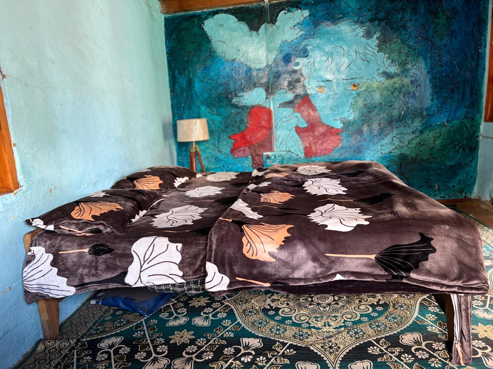 Old Brahma Homestay Kalgha Bagian luar foto