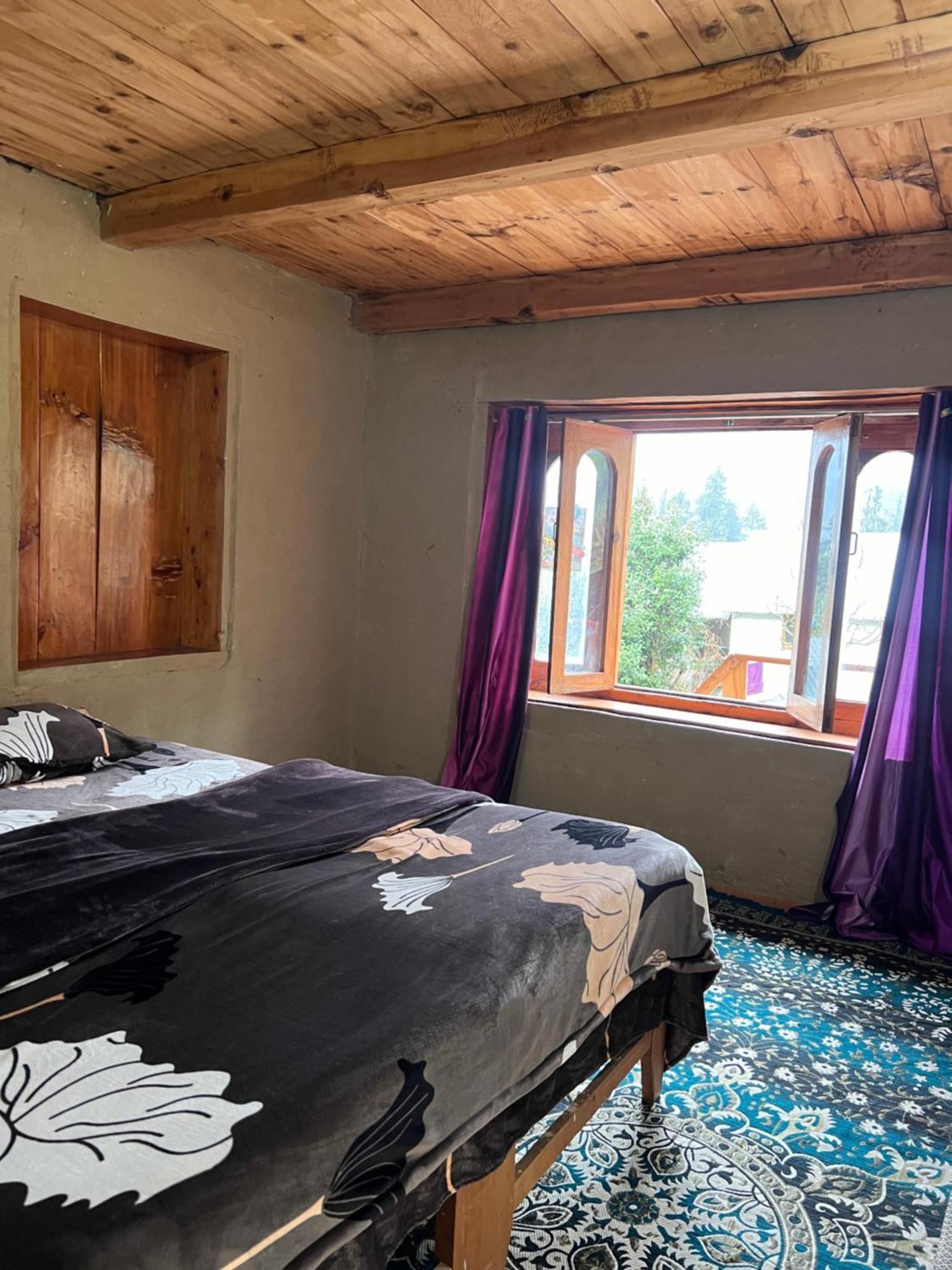 Old Brahma Homestay Kalgha Bagian luar foto