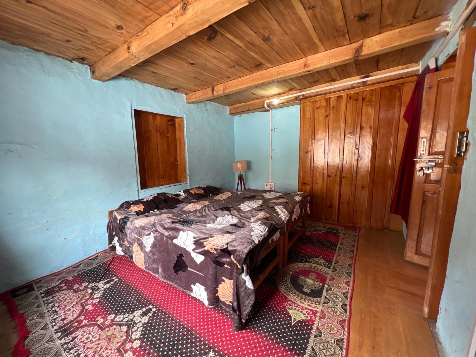 Old Brahma Homestay Kalgha Bagian luar foto